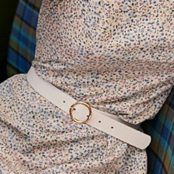 White minimalist Italian leather round buckle belt made in Canada NWT - Picture 1 of 8